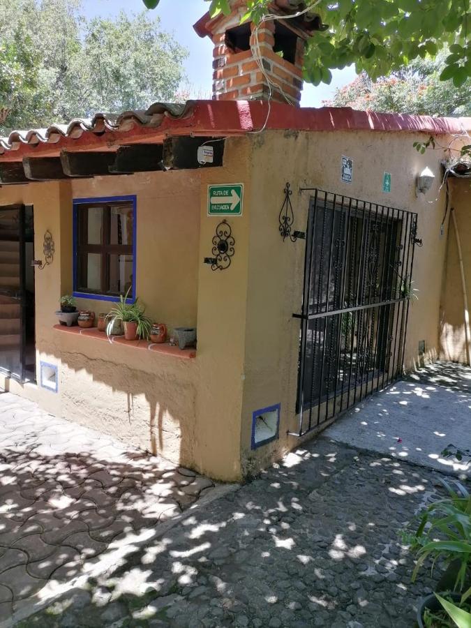 Posada Bugambilias Tepoztlan Bagian luar foto